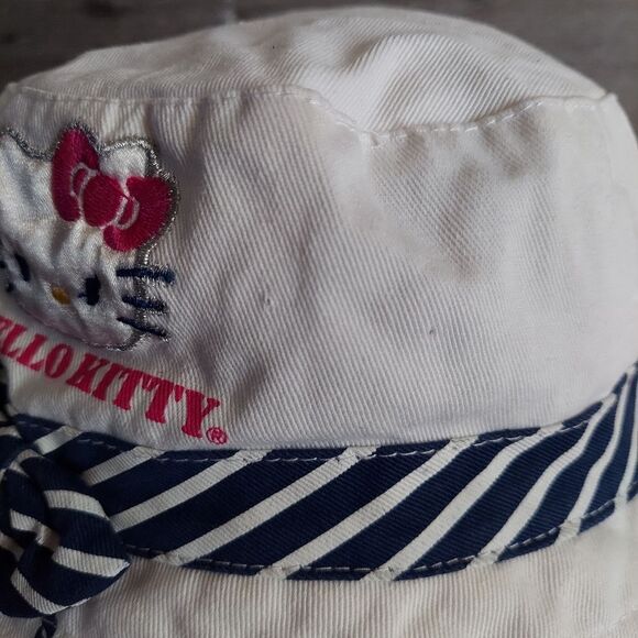 Hello Kitty Sailor Bow White Bucket Hat Sanrio 2012 Toodler - Picture 6 of 9